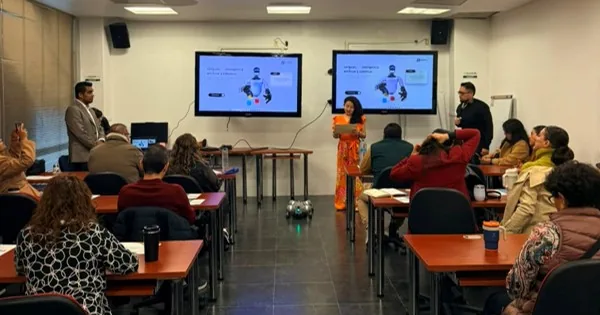 Educaci&oacute;n y Conferencias